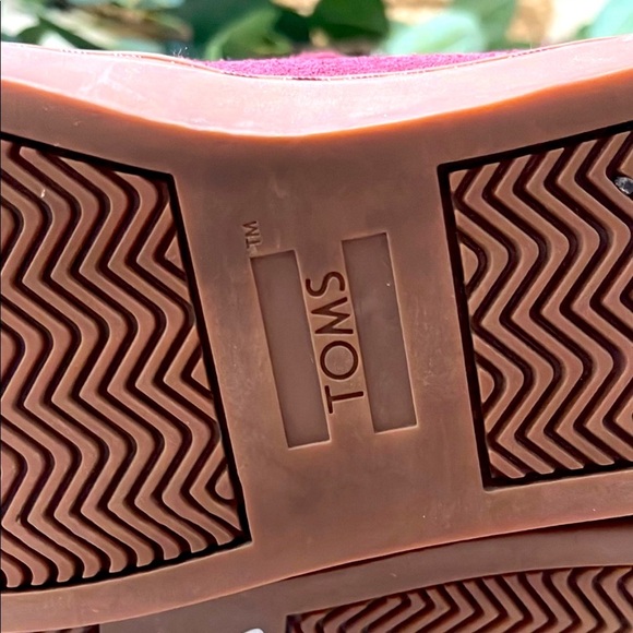 Women's TOMS Paxton Winterized Mid Cut Slip-on Raisin Suede 7 - Picture 7 of 8